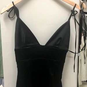 ARITZIA BLACK SILK SEXY DRESS